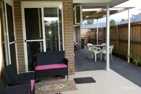 Property photo of 6 Sandeford Way Minto NSW 2566