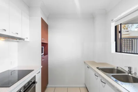 Property photo of 8/960 Wynnum Road Cannon Hill QLD 4170