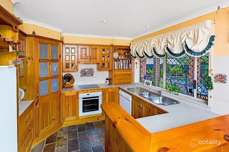 Property photo of 7 Tallowood Crescent Ourimbah NSW 2258