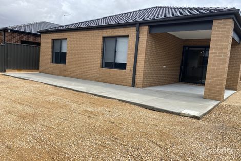 Property photo of 15 Vibe Road Tarneit VIC 3029