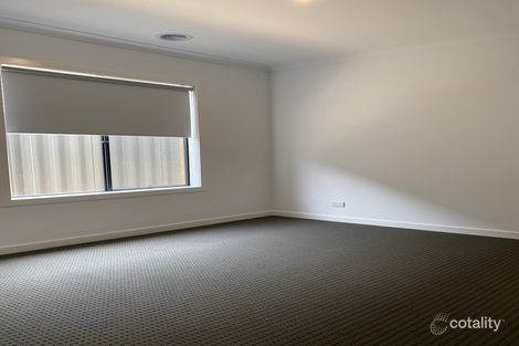 Property photo of 15 Vibe Road Tarneit VIC 3029