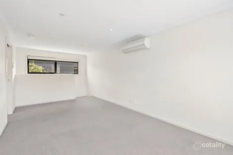 Property photo of 2/17 Combo Court Harrison ACT 2914