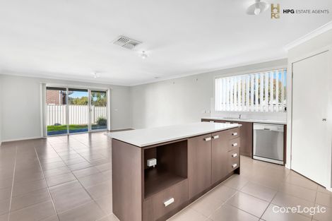 Property photo of 19 Fantail Way Brookfield VIC 3338