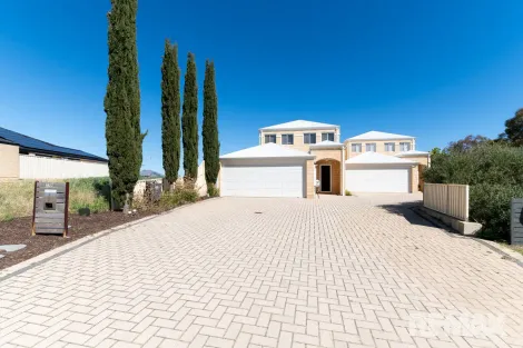Property photo of 29A Messina Drive Sinagra WA 6065