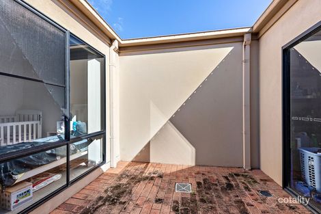 Property photo of 27/24 Amsonia Court Arundel QLD 4214