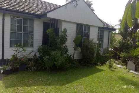 Property photo of 5 Salamaua Crescent Holsworthy NSW 2173