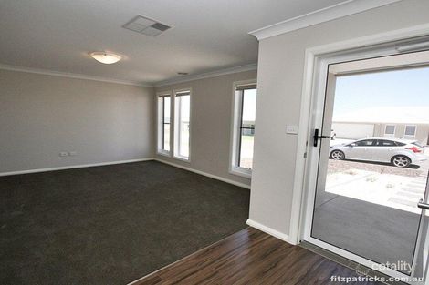 Property photo of 46 Strickland Drive Boorooma NSW 2650