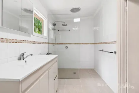 Property photo of 44 Avalon Drive Rosebud VIC 3939