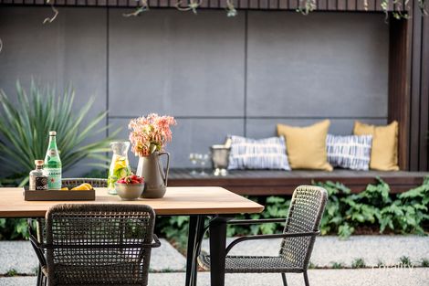 1 Tuscan St, Rossmoyne, WA 6148