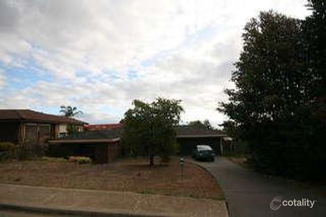 17 Freya Ave, Hallett Cove, SA 5158