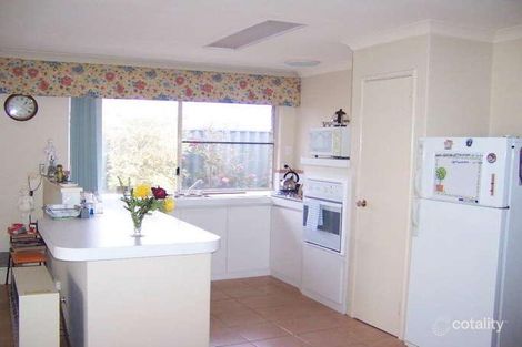 Property photo of 4 Violet Grove Warnbro WA 6169