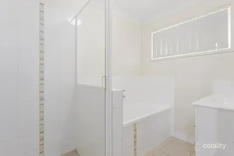 Property photo of 44 Lillypilly Avenue Gracemere QLD 4702