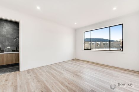 Property photo of 7 Rochford Drive Donnybrook VIC 3064