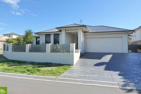 18 Melville Cres, Shell Cove, NSW 2529