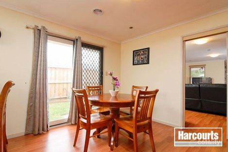 Property photo of 1/5 Sunbird Crescent Carrum Downs VIC 3201
