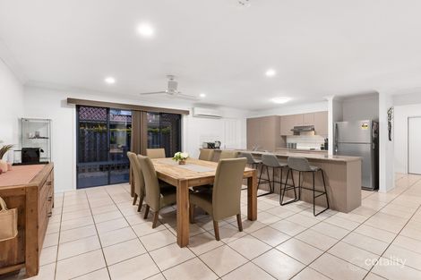 Property photo of 12 Barrine Place Parkinson QLD 4115