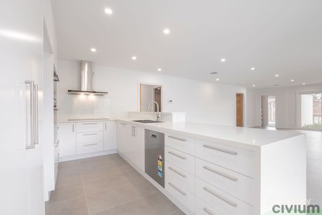 Property photo of 2 Bridges Place Isaacs ACT 2607