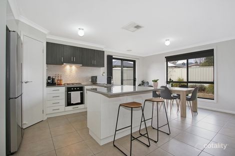 Property photo of 25 Woolshed Drive Thurgoona NSW 2640