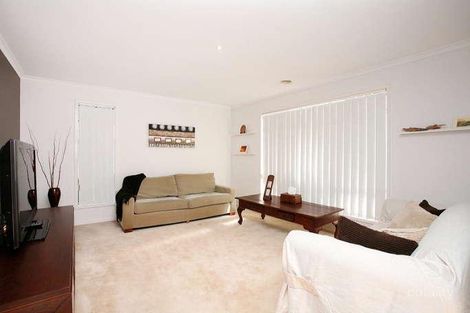 Property photo of 14 Darling Place Manor Lakes VIC 3024