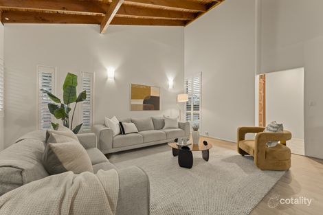 Property photo of 64 Oakleaf Street Eight Mile Plains QLD 4113