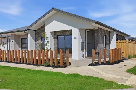 28 Swansea Rd, Manor Lakes, VIC 3024