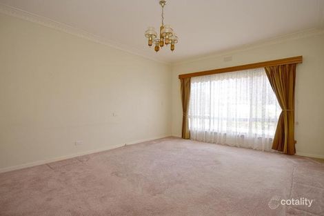 Property photo of 17 Grandview Grove Wendouree VIC 3355