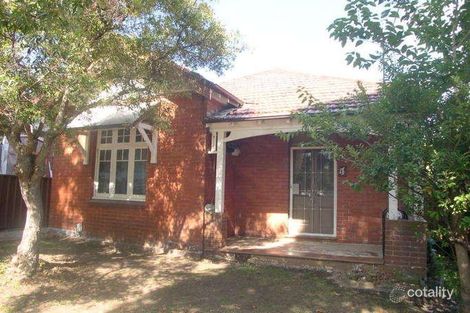 4 Sixth Ave, Campsie, NSW 2194