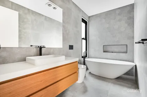 Property photo of 25A King Street Essendon VIC 3040