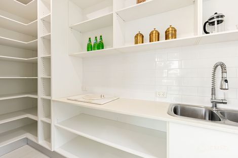 Property photo of 23 Park Avenue Broadbeach Waters QLD 4218