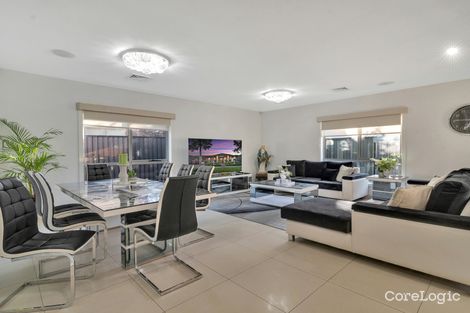 Property photo of 22 Versant Drive Craigieburn VIC 3064