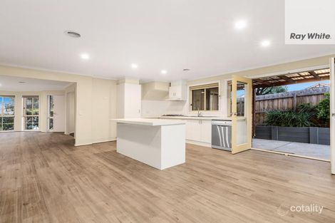 Property photo of 2 Viewbank Place Mill Park VIC 3082