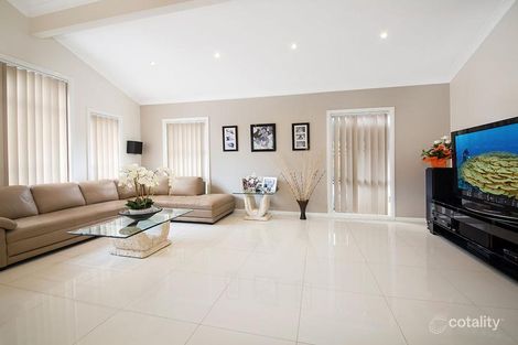 Property photo of 10 Cherrywood Grove Menai NSW 2234