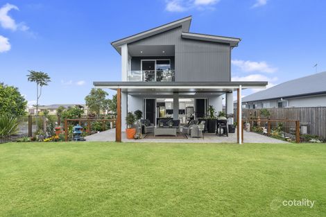 Property photo of 59 Lakeside Crescent Ningi QLD 4511
