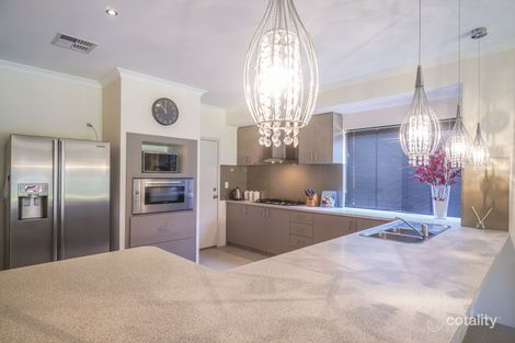 Property photo of 21 Waxflower Bend Huntingdale WA 6110