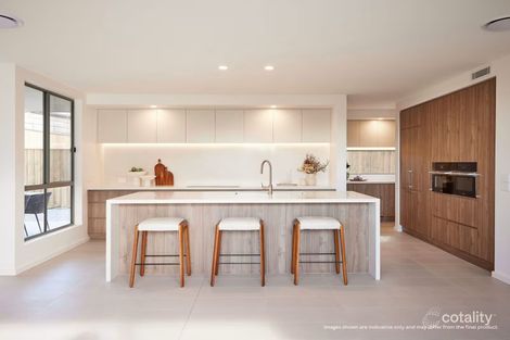 Property photo of 29 Mansfield Circuit Gledswood Hills NSW 2557