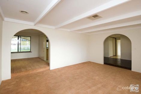 Property photo of 39 Hemingway Drive Camillo WA 6111