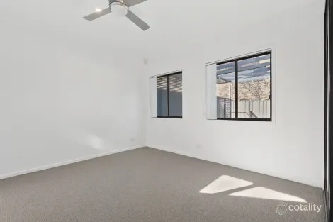 Property photo of 1/8 Adelaide Place Shellharbour NSW 2529
