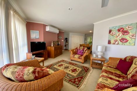 Property photo of 6 Nissen Court Urraween QLD 4655