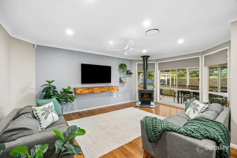 Property photo of 33 Windward Crescent Gwandalan NSW 2259