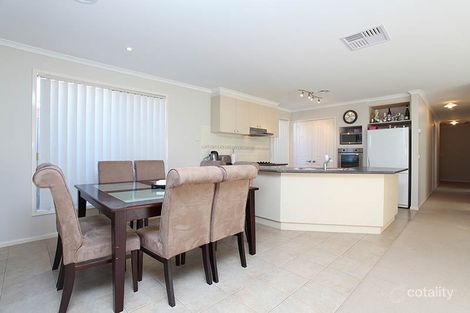 Property photo of 3 Osterley Close Caroline Springs VIC 3023