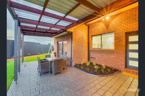 Property photo of 10 Draper Court Keilor Downs VIC 3038