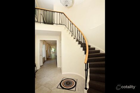 Property photo of 25 Aurisch Avenue Glen Waverley VIC 3150