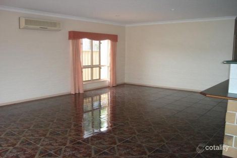 15 Fairbairn Pl, Clinton, QLD 4680