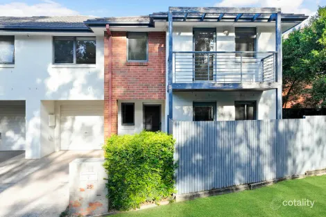 25 Parkwood Rd, Holsworthy, NSW 2173