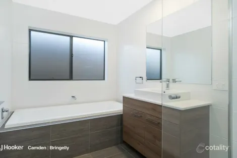 Property photo of 18 Haselgrove Street Gledswood Hills NSW 2557