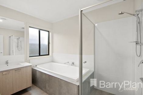 4 Zircon St, Alfredton, VIC 3350