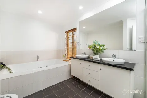 Property photo of 28 Rellum Road Greenacres SA 5086