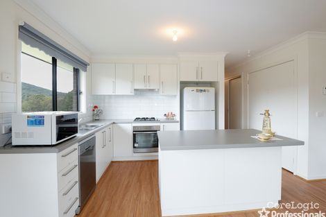 Property photo of 16 Waterhaven Place Yarra Junction VIC 3797