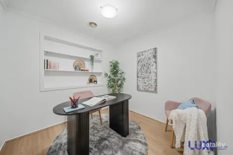 Property photo of 2 Hobday Place Dunlop ACT 2615