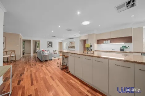 Property photo of 2 Hobday Place Dunlop ACT 2615